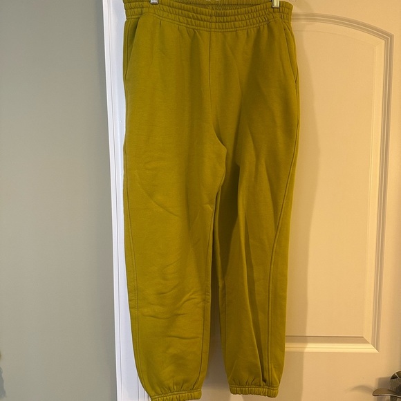 NWOT CALIA CARRIE UNDERWOOD JOGGERS, Sz L, in Chartreuse - Picture 1 of 9